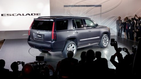 Cadillac introduceert de nieuwe Escalade 6.2 V8 model 2015, die begin volgend jaar op de markt komt.